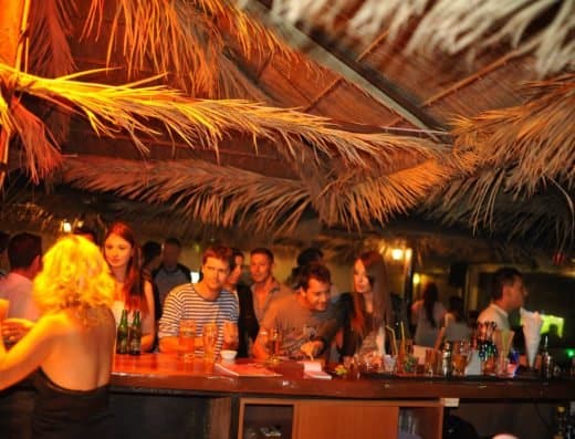 Nireas Sports Beach Bar &Amp; Restaurant